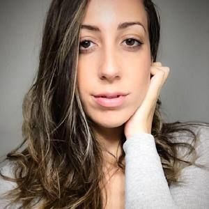 Meet your Posher, Viviane